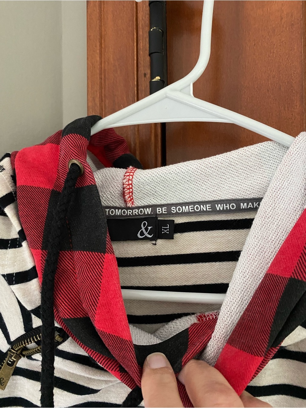 Women’s double hooded sweatshirt size XL - Picture 5 of 5